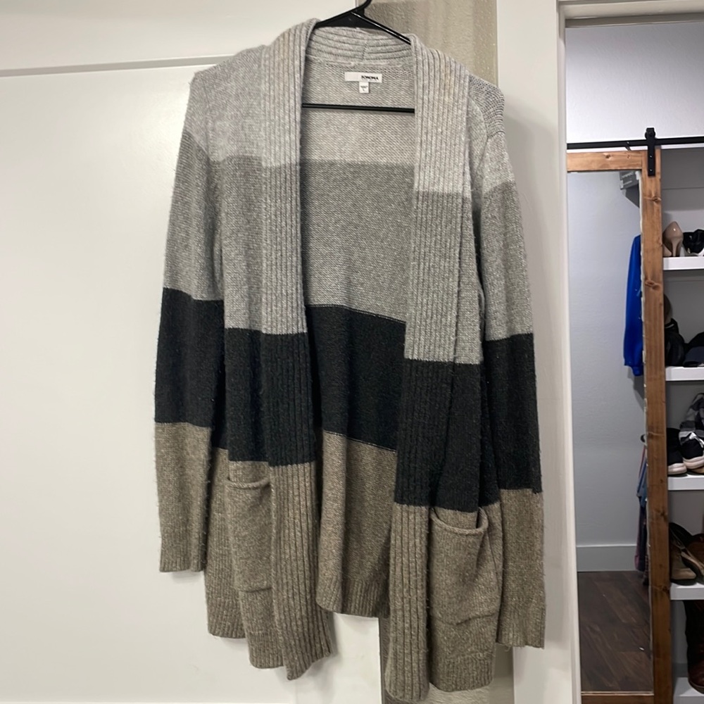 Cardigan with pockets